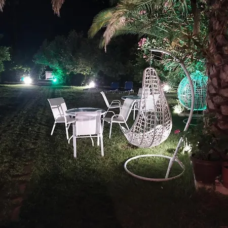 Periklis Πανσιόν *